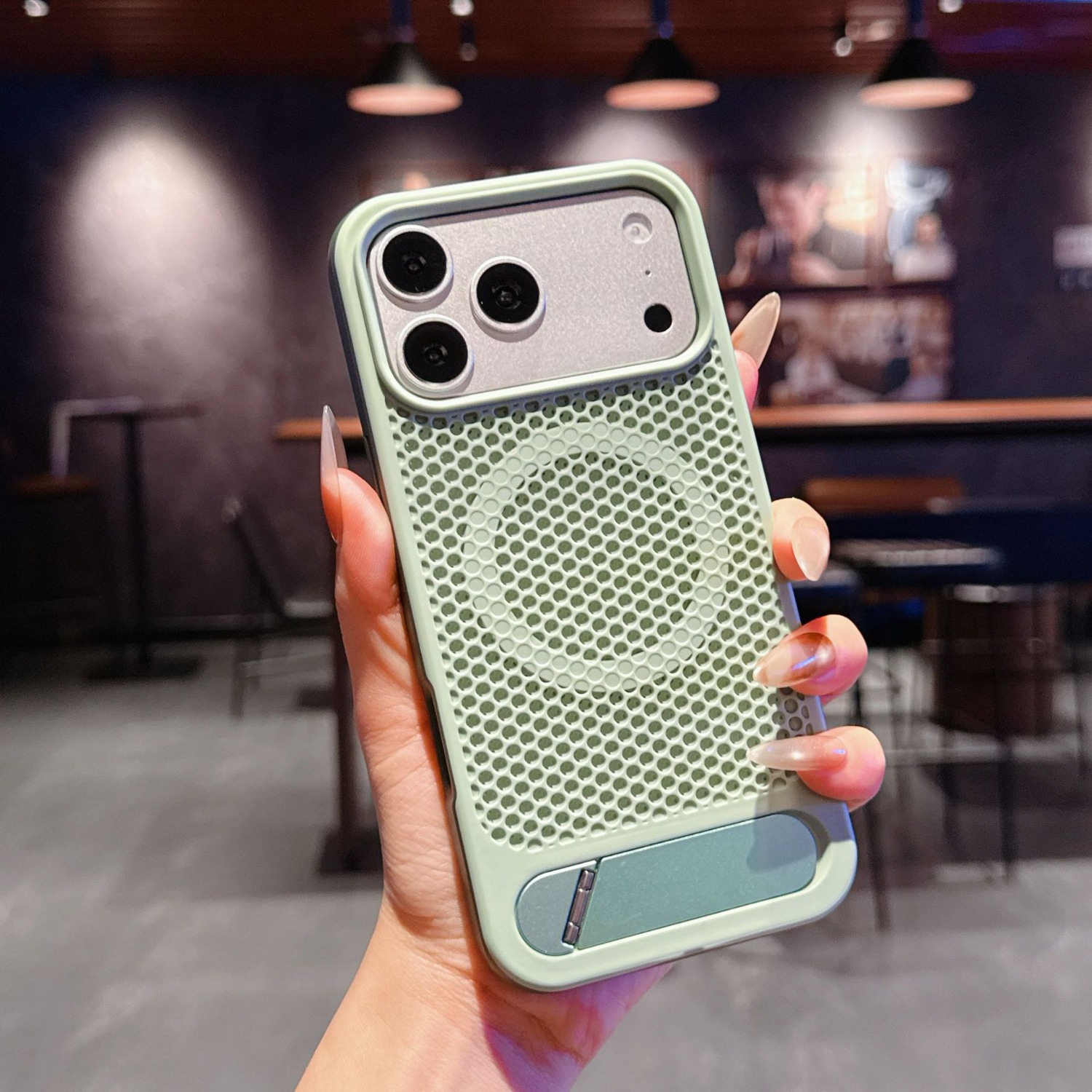 Magnetic Charging Stand - Magnetic Cooling Phone Case For iPhone
